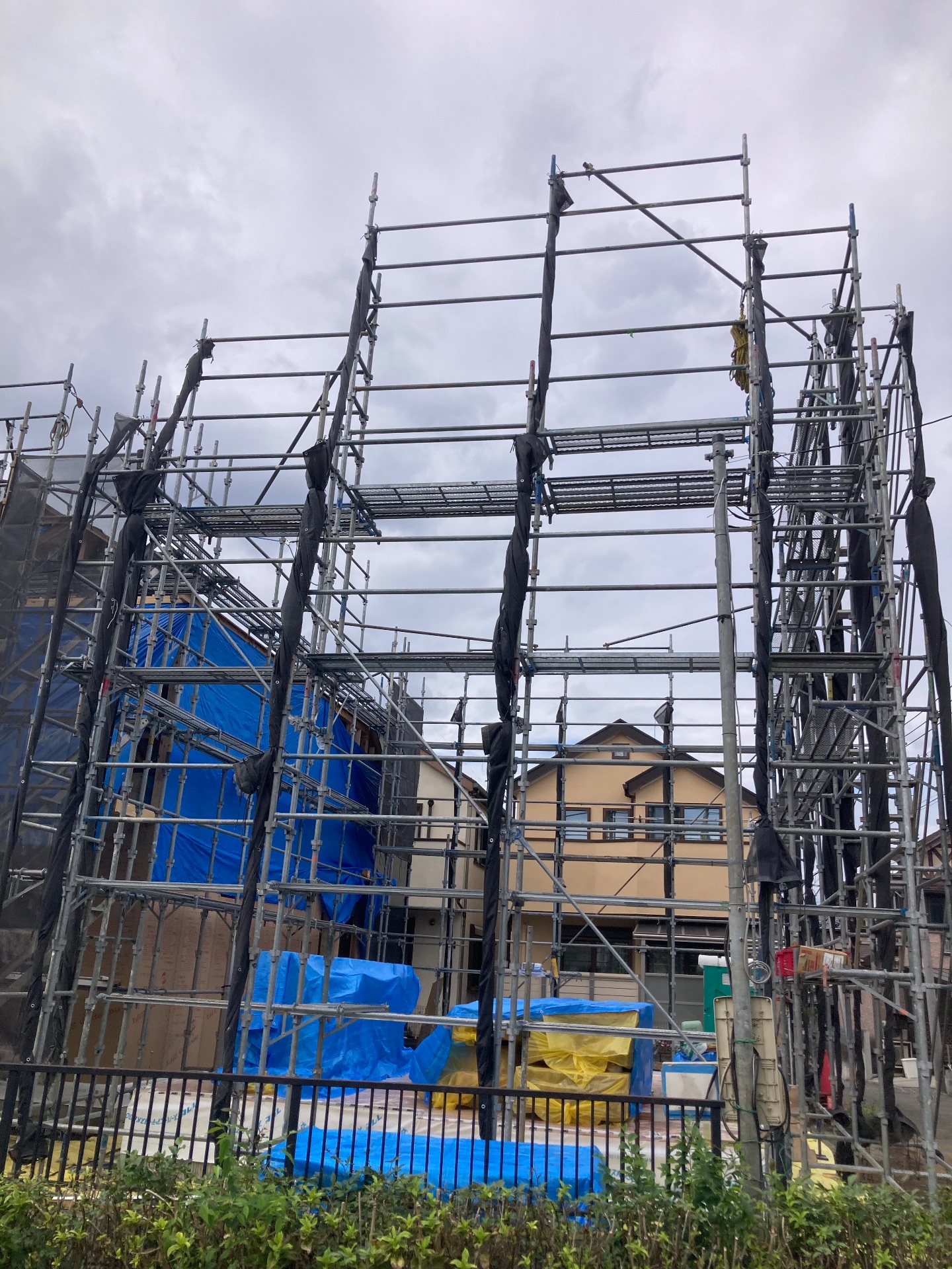 【足場】東大和市清水にて仮設工事